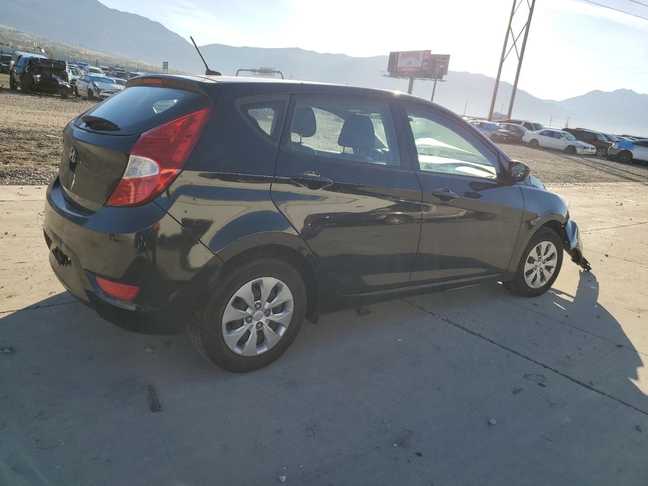 Obraz 3 z Hyundai Accent Se 2017 z VIN KMHCT5AE1HU355092