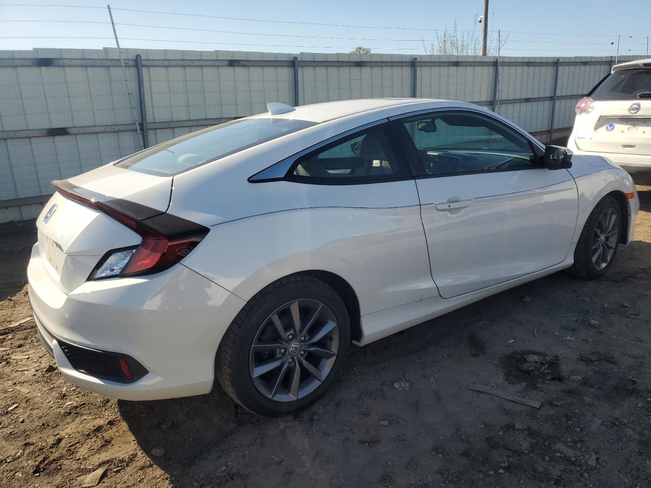 Image 3 of 2019 HONDA CIVIC EX 2019 with VIN 2HGFC3B30KH354028