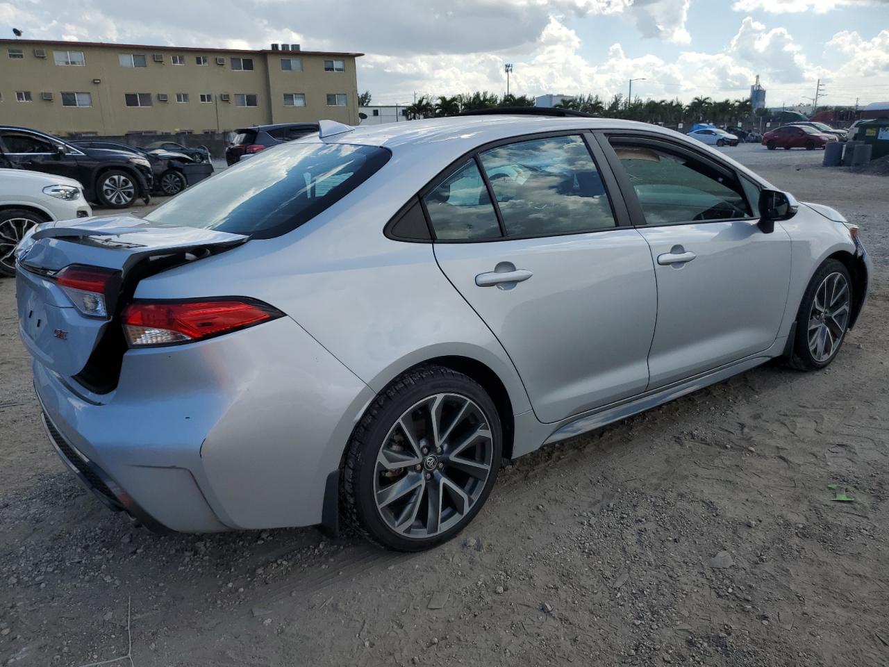 Изображение 3 2021 TOYOTA COROLLA SE 2021 с VIN 5YFP4MCE2MP085792