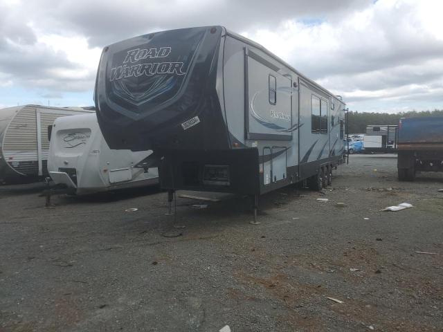 Image 2 of 2016 HEART LAND ROADWARRIO 2016 with VIN 5SFCG4438GE315398