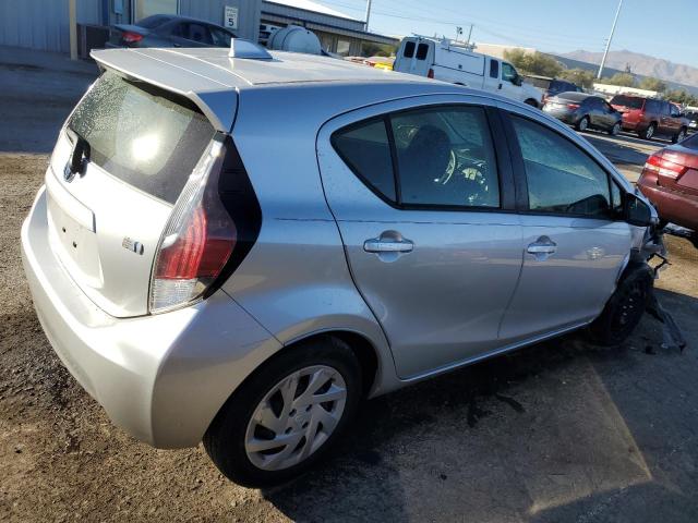 Image 3 of 2016 TOYOTA PRIUS C  2016 with VIN JTDKDTB33G1135662