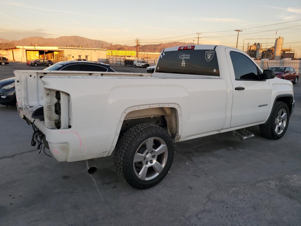 Obraz 3 z 2017 GMC SIERRA C1500 2017 z VIN 1GTN1LEC8HZ902894