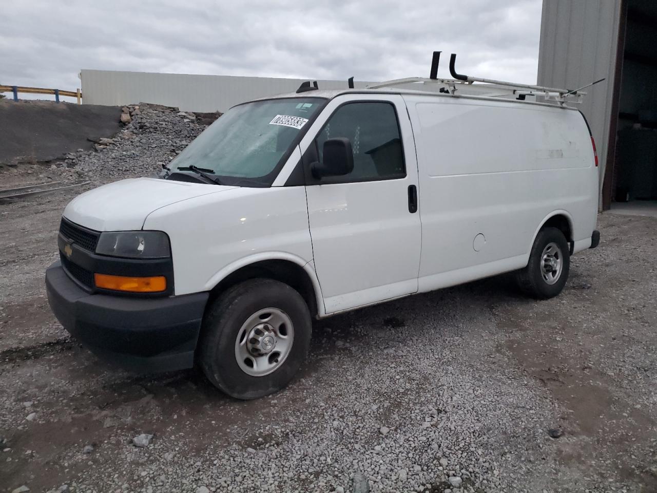 Obraz 1 z 2018 CHEVROLET EXPRESS G2500  2018 z VIN 1GCWGAFP6J1308429