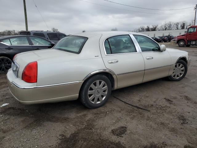 Image 3 of 2005 LINCOLN TOWN CAR SIGNATURE LIMITED 2005 with VIN 1LNHM82W75Y620680