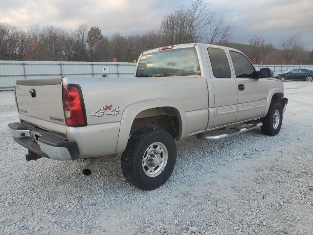 Image 3 of 2004 CHEVROLET SILVERADO K2500 HEAVY DUTY 2004 with VIN 1GCHK29U64E212537