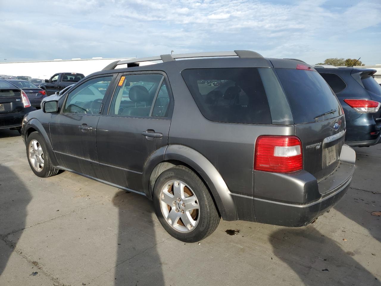 Obraz 2 z 2005 FORD FREESTYLE LIMITED 2005 z VIN 1FMDK06135GA75524