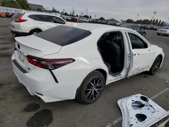 Obraz 3 z 2022 TOYOTA CAMRY SE 2022 z VIN 4T1T11AK9NU620485