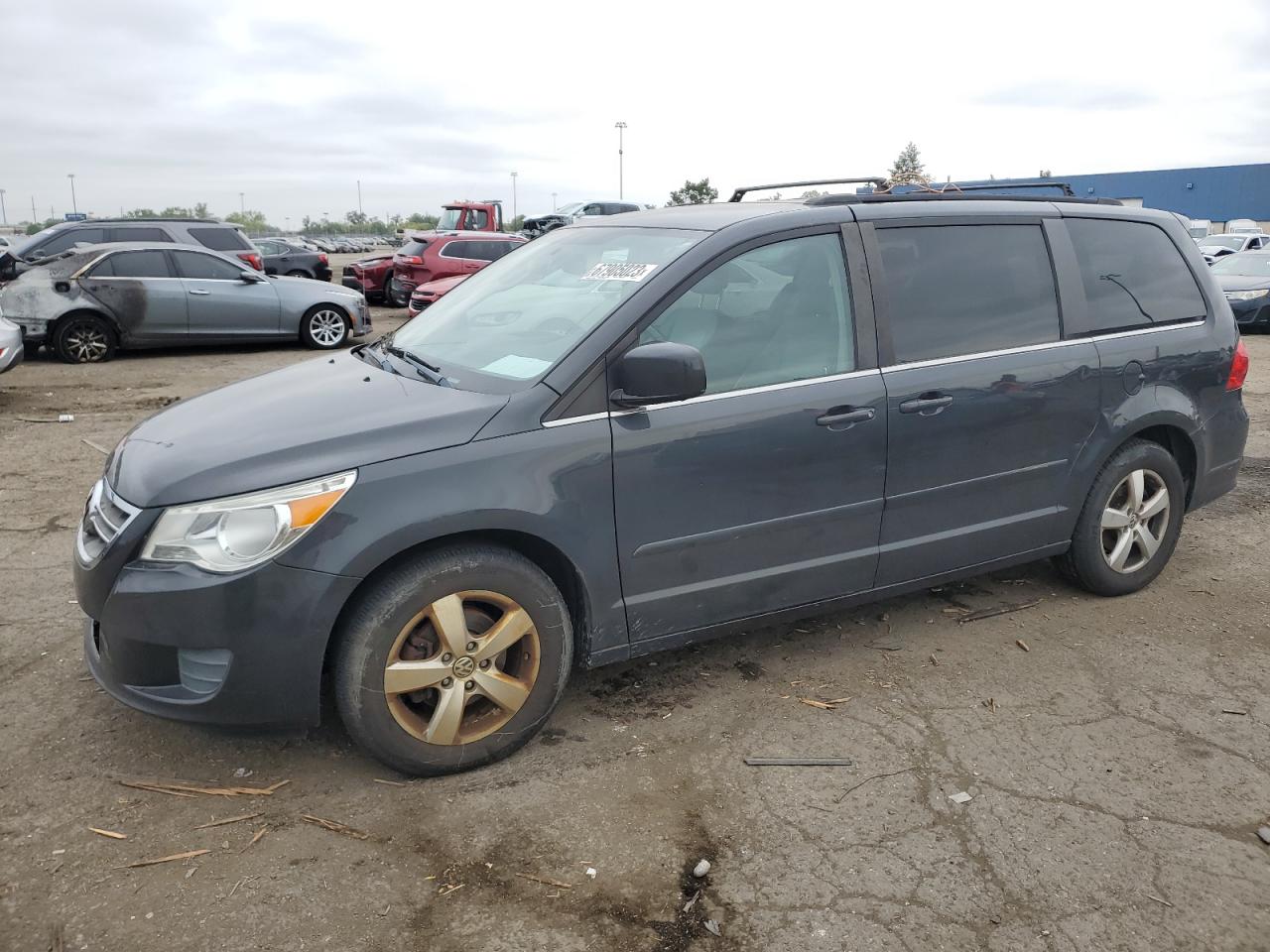 2011 VOLKSWAGEN ROUTAN SE 2011 image
