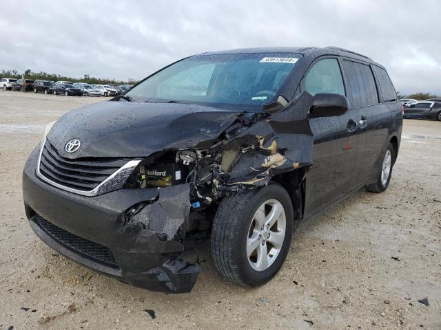 2012 TOYOTA SIENNA LE 2012 image