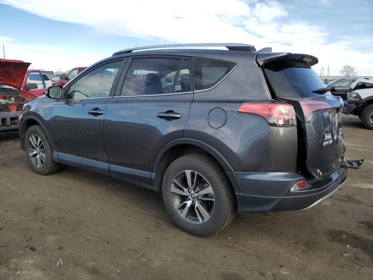 Obraz 2 z 2018 TOYOTA RAV4 ADVENTURE 2018 z VIN JTMRFREV6JJ191000