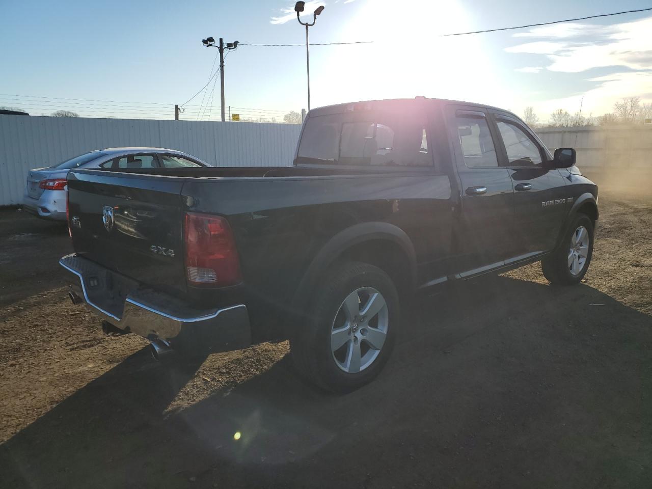 Obraz 3 z 2011 DODGE RAM 1500  2011 z VIN 1D7RV1GT5BS527074