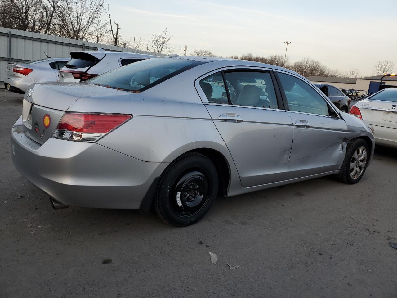 Изображение 3 2010 HONDA ACCORD EXL 2010 с VIN 1HGCP2F86AA155960