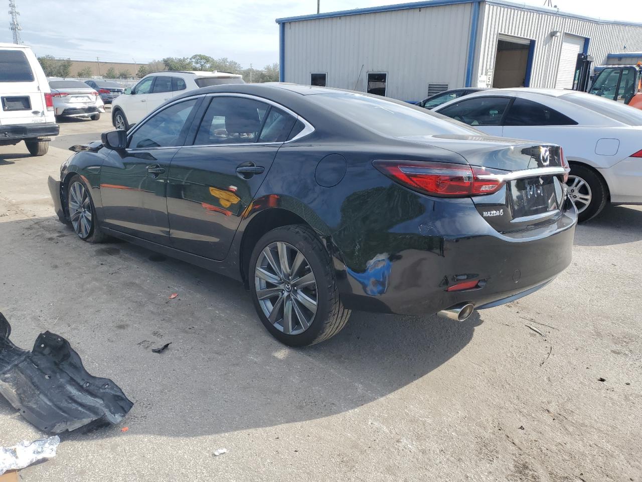 Image 2 of 2020 MAZDA 6 TOURING 2020 with VIN JM1GL1VM2L1516091