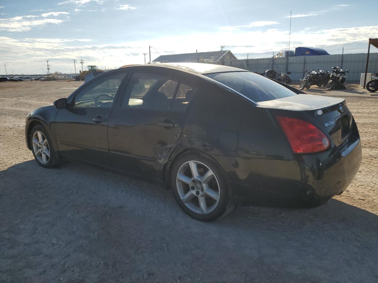 Image 2 of 2004 NISSAN MAXIMA SE 2004 with VIN 1N4BA41E74C921911