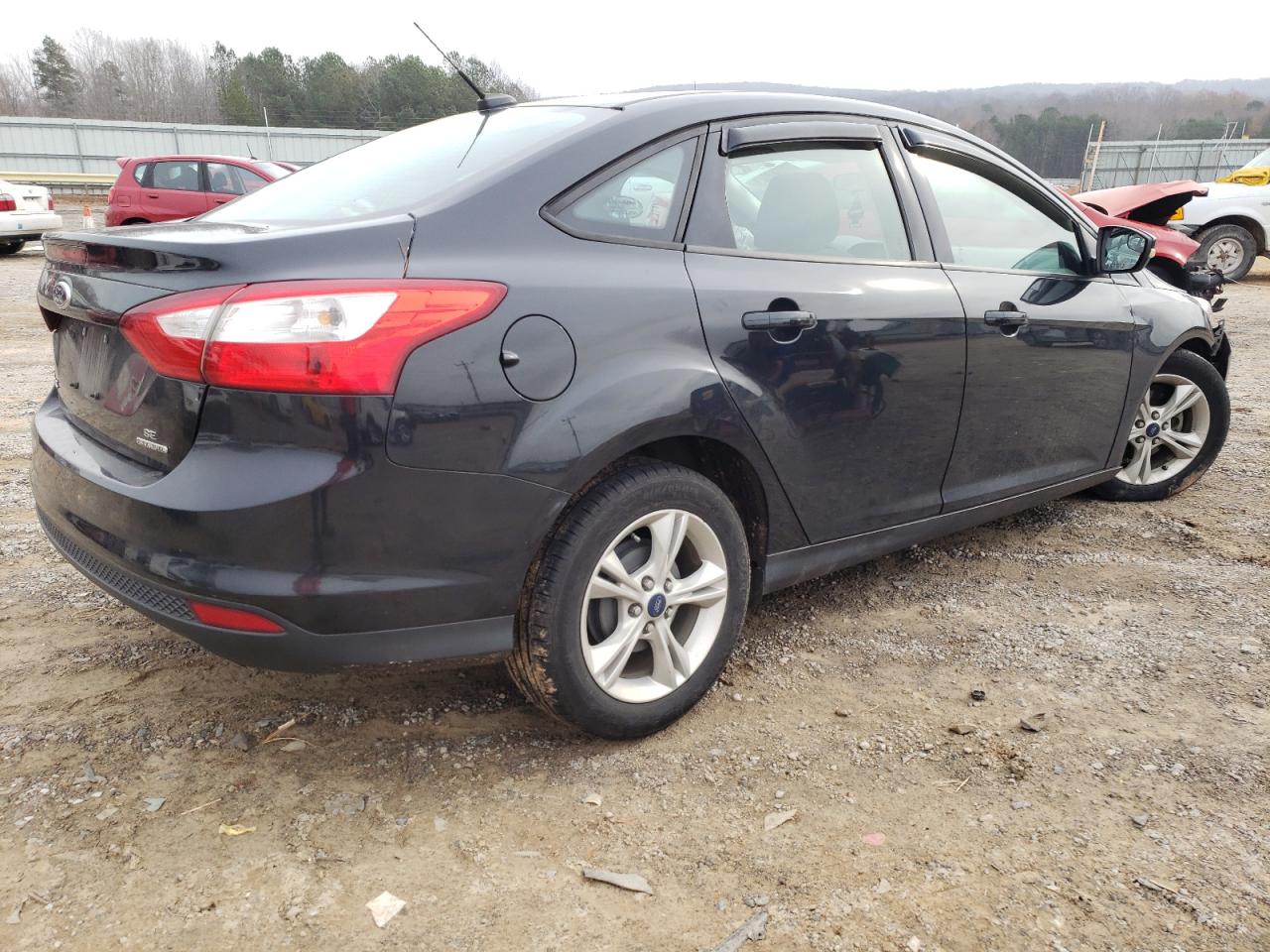 Image 3 of 2014 FORD FOCUS SE 2014 with VIN 1FADP3F26EL448715