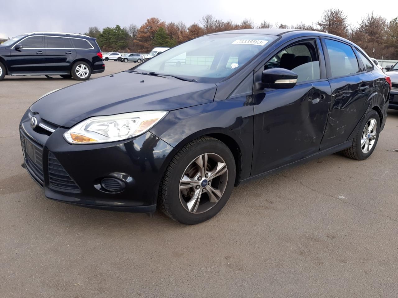 Image 1 of 2013 FORD FOCUS SE 2013 with VIN 1FADP3F22DL240068