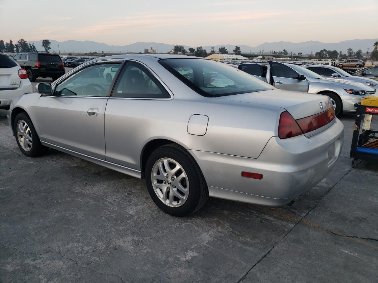 Obraz 2 z 2002 HONDA ACCORD EX 2002 z VIN 1HGCG22572A027353