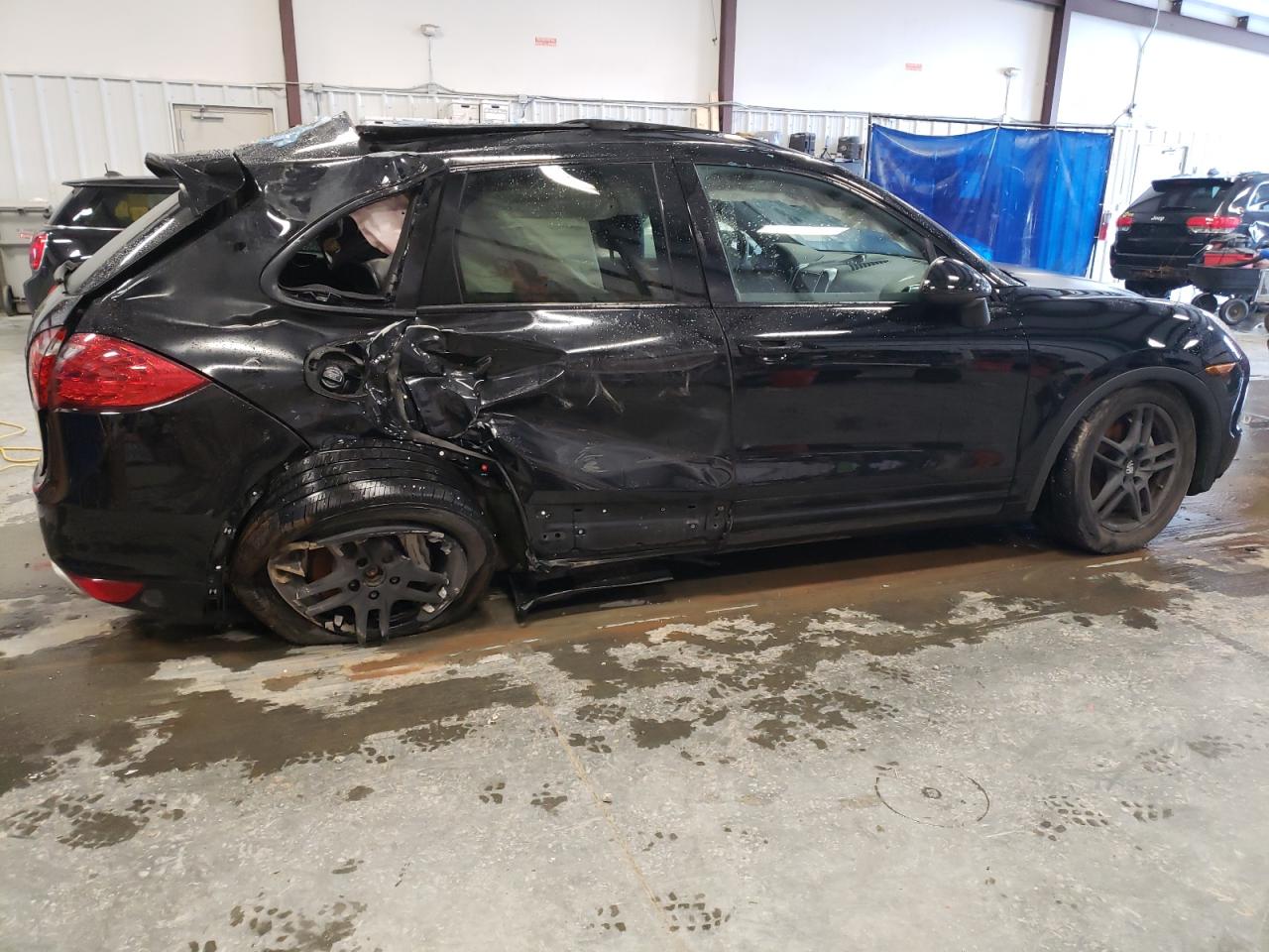 Obraz 3 z Porsche Cayenne S 2014 z VIN WP1AB2A21ELA56432