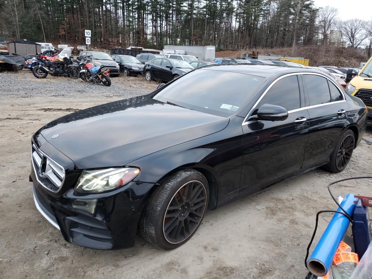 Obraz 1 z 2019 MERCEDES-BENZ E 300 4MATIC 2019 z VIN WDDZF4KB9KA504187