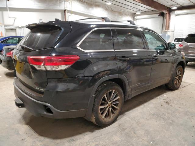 Image 3 of 2018 TOYOTA HIGHLANDER SE 2018 with VIN 5TDJZRFH7JS533392