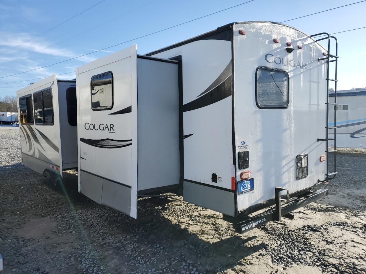 Image 3 of 2020 KEYSTONE COUGAR 2020 with VIN 4YDT32R29LC507001