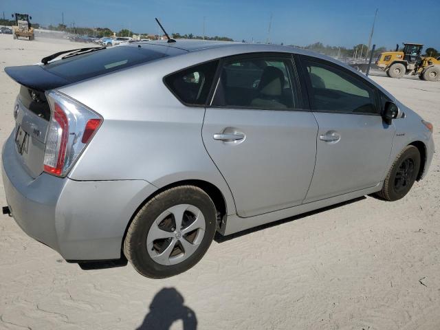 Image 3 of 2013 TOYOTA PRIUS  2013 with VIN JTDKN3DU2D5550446
