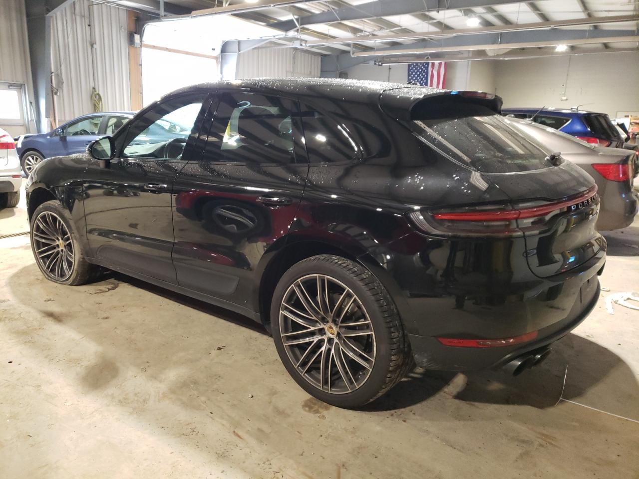 Image 2 of 2019 PORSCHE MACAN S 2019 with VIN WP1AB2A57KLB33309