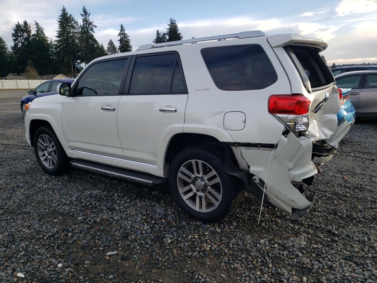 Image 2 of 2013 TOYOTA 4RUNNER SR5 2013 with VIN JTEBU5JR0D5124152