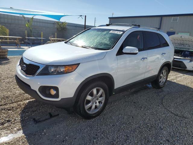 Obraz 1 z 2013 KIA SORENTO LX 2013 z VIN 5XYKT3A6XDG348778