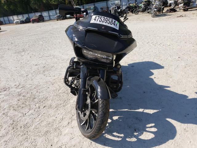 Obraz 2 z 2017 HARLEY-DAVIDSON FLTRXS ROAD GLIDE SPECIAL 2017 z VIN 1HD1KTC10HB685913