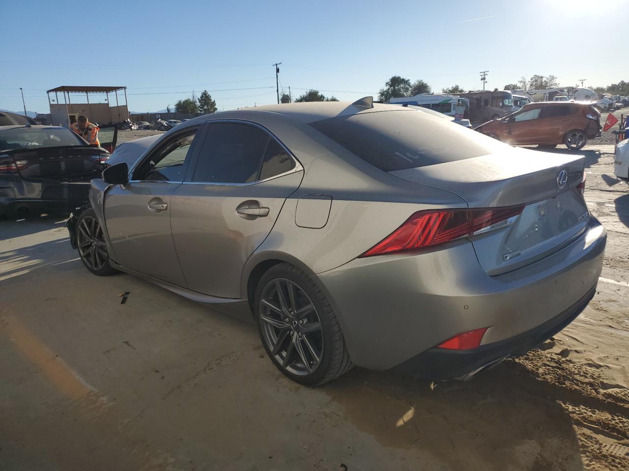Изображение 2 2018 LEXUS IS 300 2018 с VIN JTHBA1D22J5071792