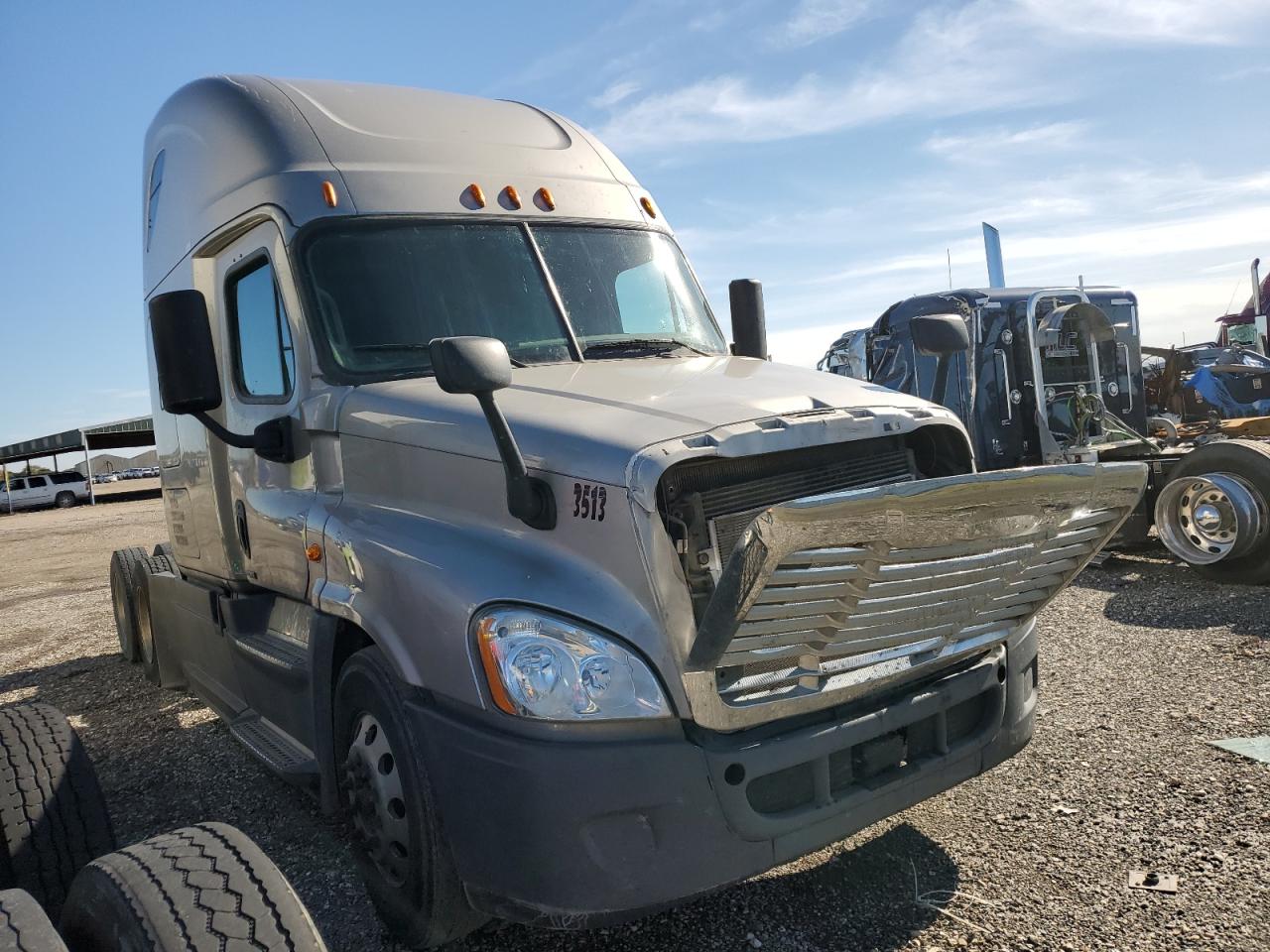 Изображение 2016 FREIGHTLINER CASCADIA 125  2016