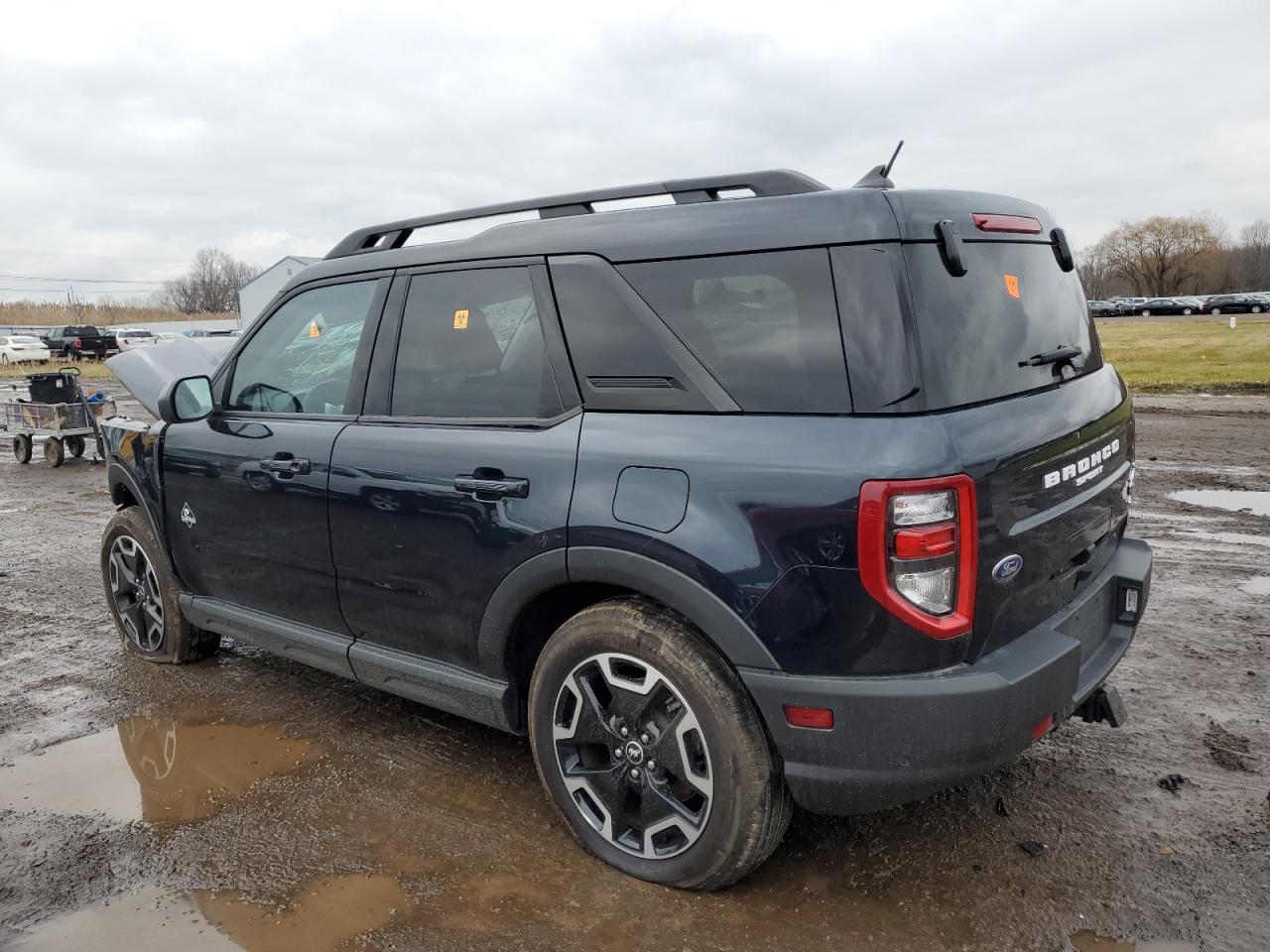 Obraz 2 z 2022 FORD BRONCO SPORT OUTER BANKS 2022 z VIN 3FMCR9C60NRD27329