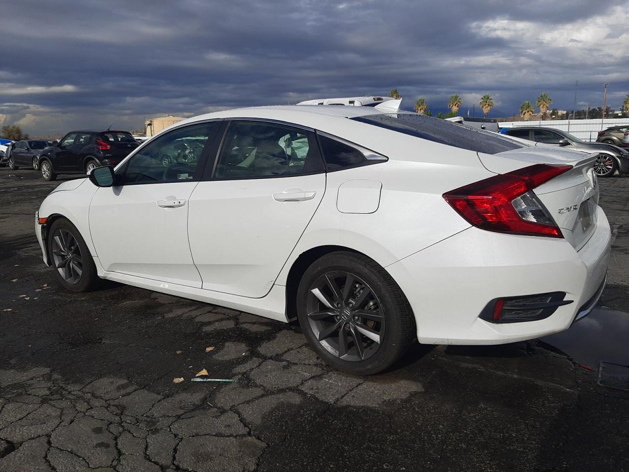 Изображение 2 2020 HONDA CIVIC EX 2020 с VIN 19XFC1F31LE201622