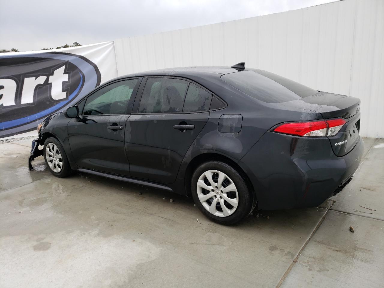 Image 2 of 2021 TOYOTA COROLLA LE 2021 with VIN 5YFEPMAE1MP195444