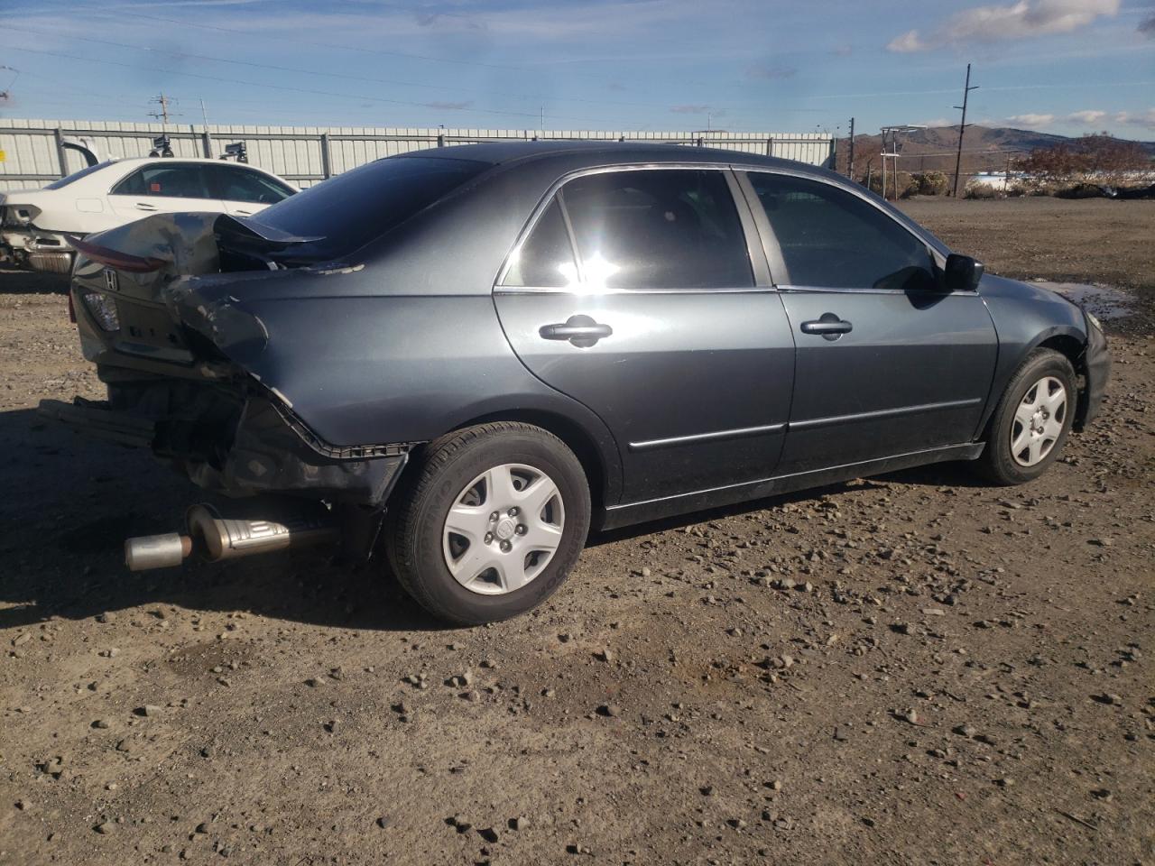 Image 3 of 2006 HONDA ACCORD LX 2006 with VIN JHMCM56426C005313