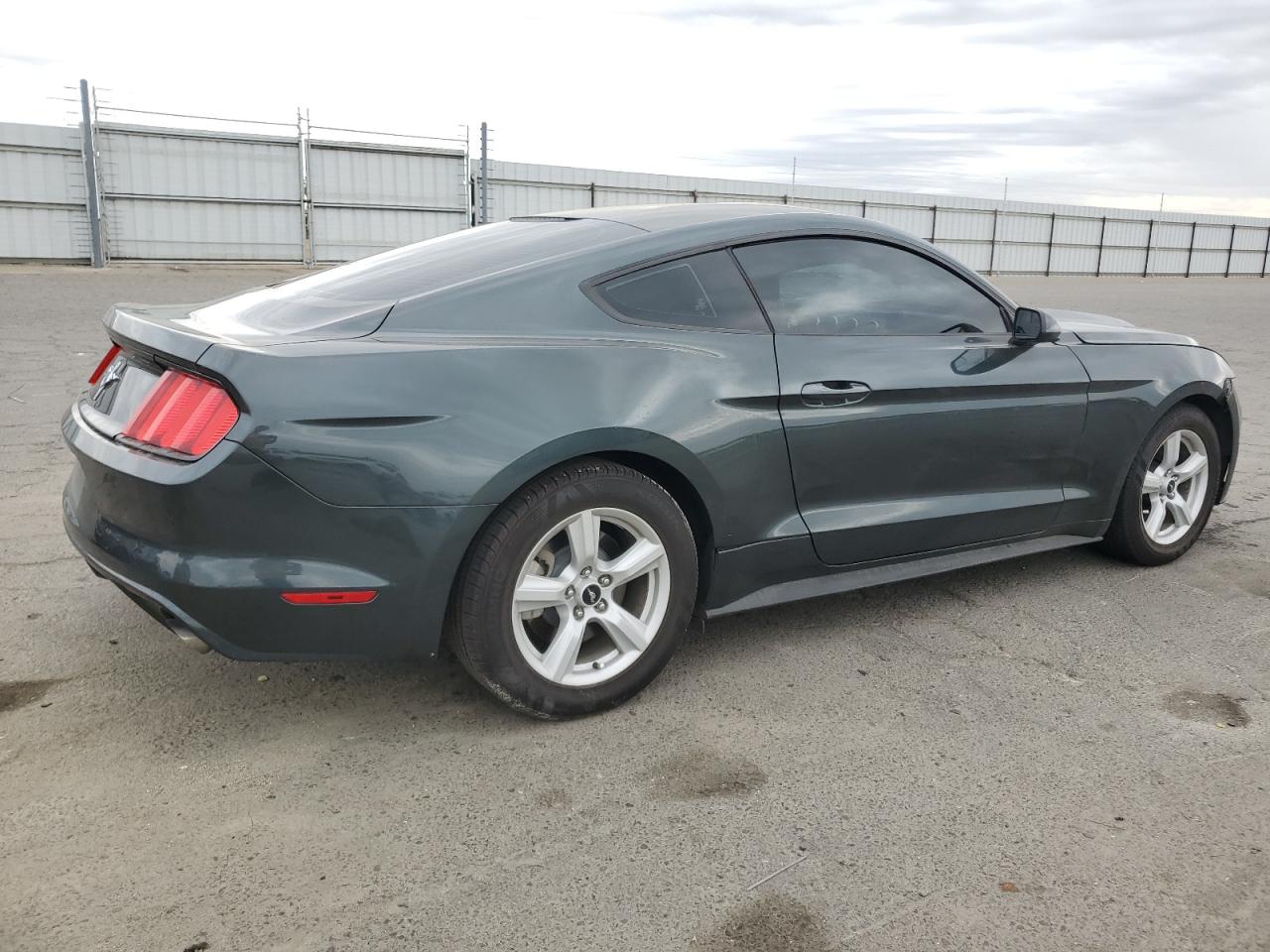 Obraz 3 z 2016 FORD MUSTANG  2016 z VIN 1FA6P8AM1G5269164