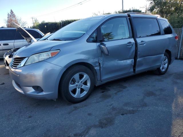 Obraz 1 z Toyota Sienna Le 2013 z VIN 5TDKK3DCXDS346164