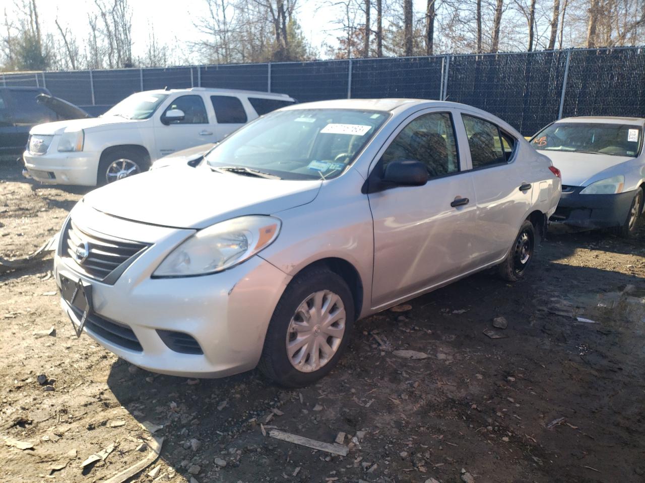 Изображение 1 2014 NISSAN VERSA S 2014 с VIN 3N1CN7AP9EL829665