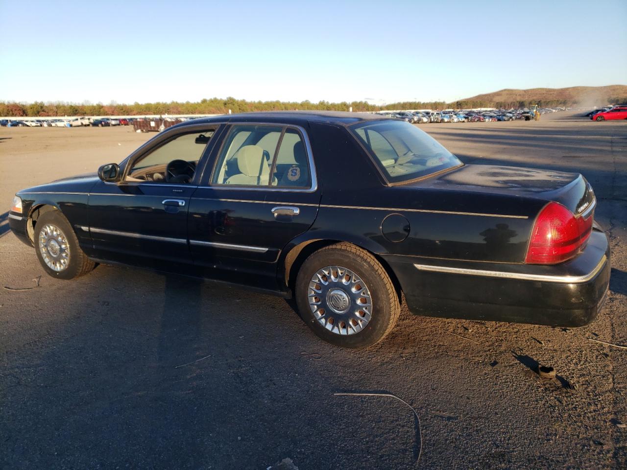 Obraz 2 z 2004 MERCURY GRAND MARQUIS GS 2004 z VIN 2MEFM74W44X618028