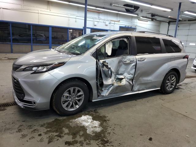 Obraz 1 z 2021 TOYOTA SIENNA XLE 2021 z VIN 5TDYSKFCXMS037389