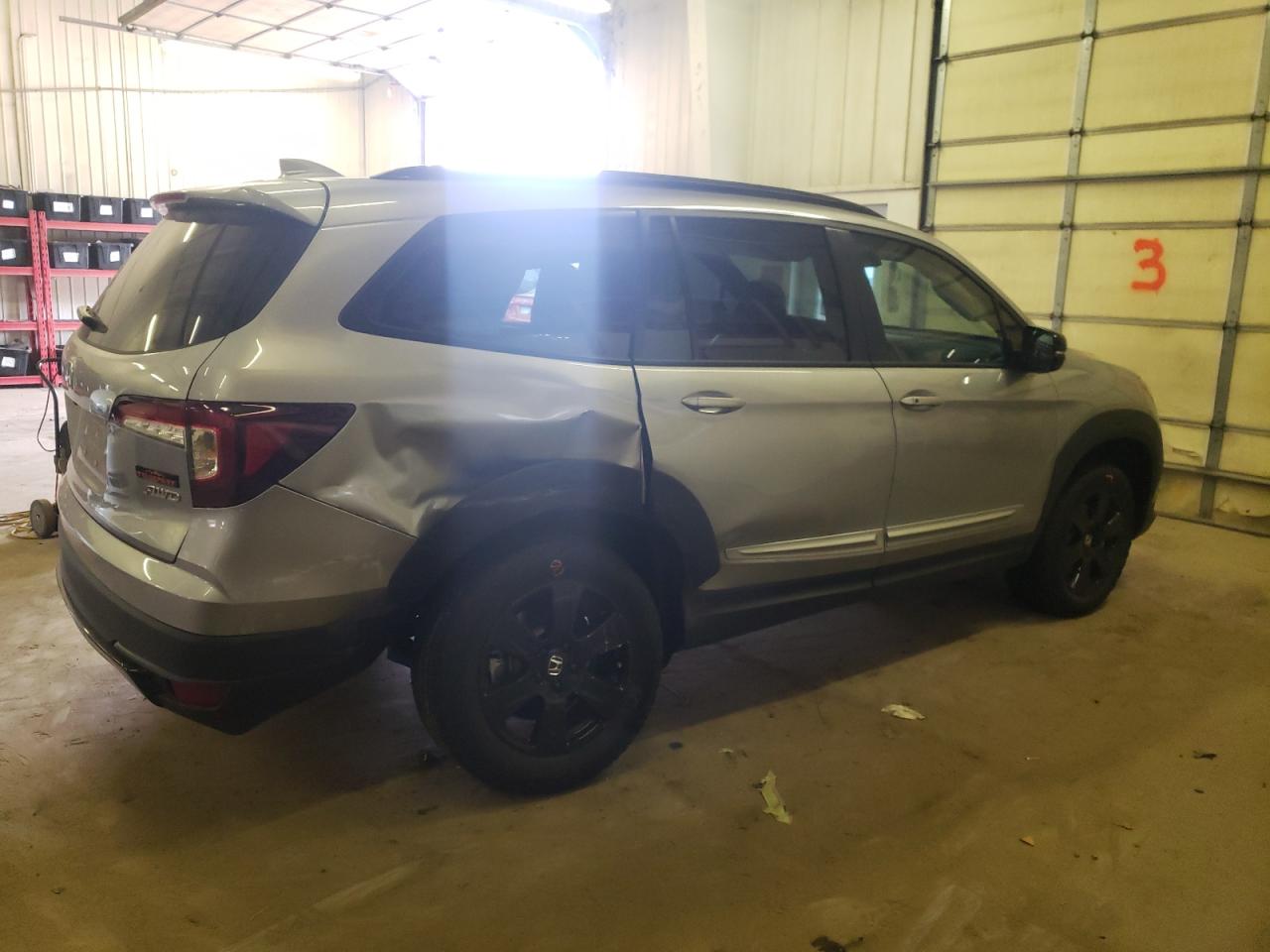 Image 3 of 2022 HONDA PILOT TRAILSPORT 2022 with VIN 5FNYF6H82NB020614