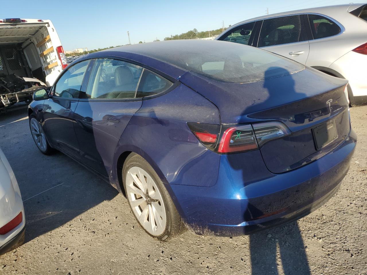 Obraz 2 z 2022 TESLA MODEL 3 2022 z VIN 5YJ3E1EA9NF371947