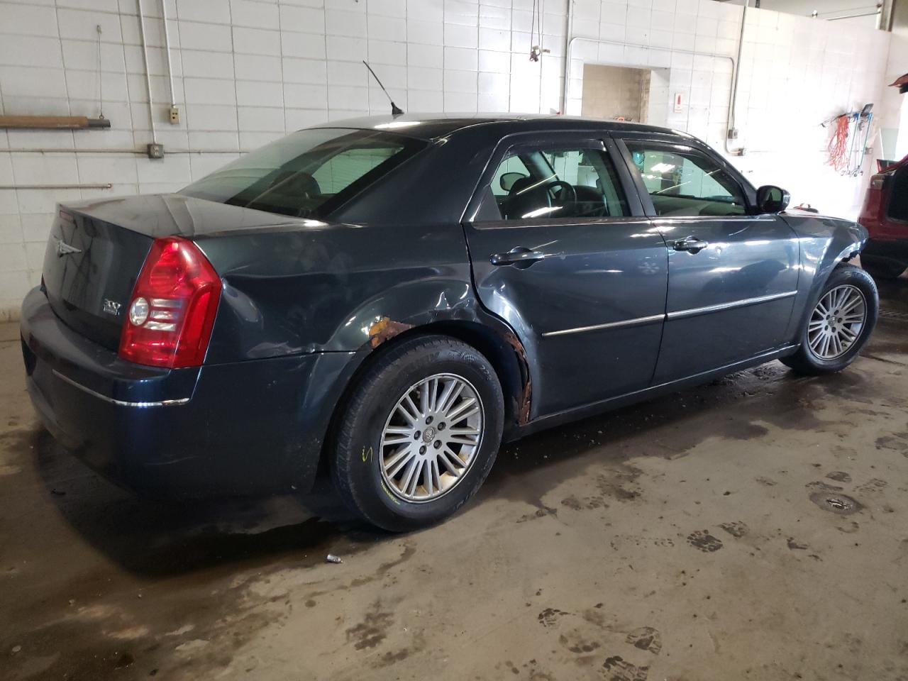Image 3 of 2008 CHRYSLER 300 TOURING 2008 with VIN 2C3LA53GX8H229121
