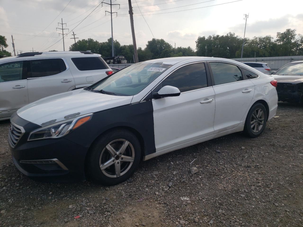Image 1 of 2015 HYUNDAI SONATA SE 2015 with VIN 5NPE24AF2FH009109