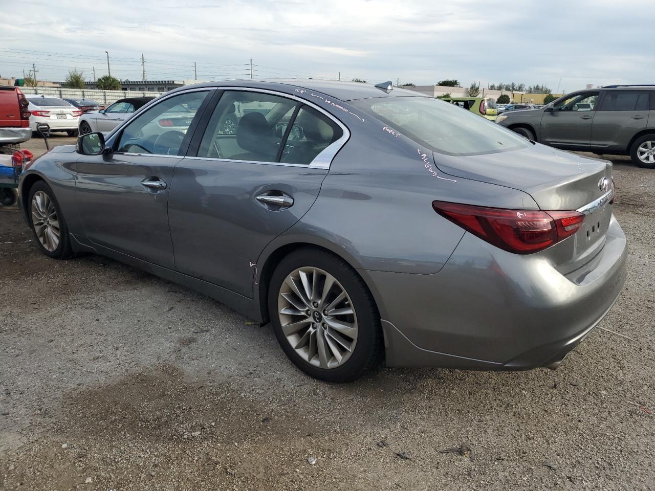 Image 2 of 2019 INFINITI Q50 LUXE 2019 with VIN JN1EV7AP4KM513178