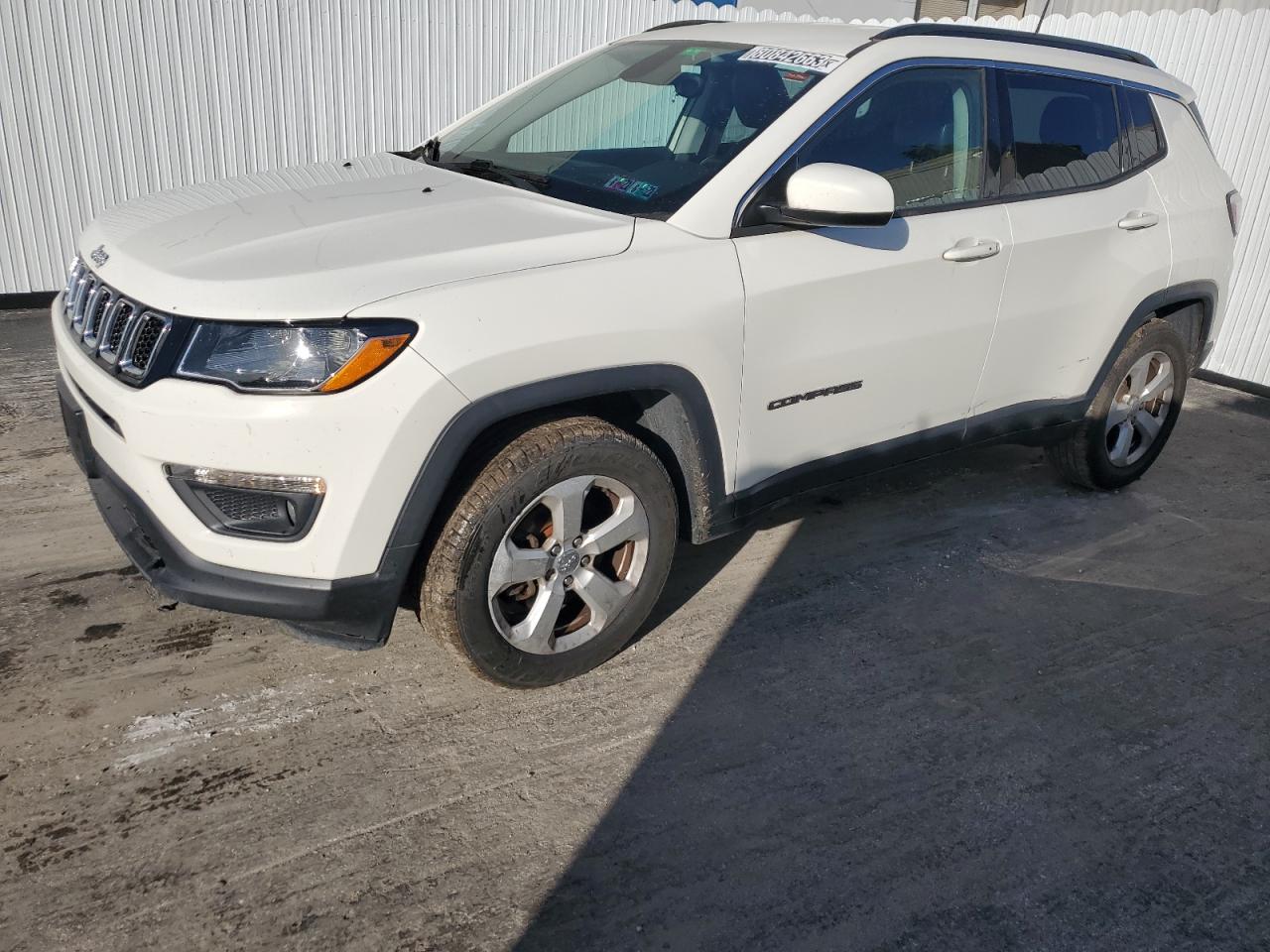 Изображение 1 2018 JEEP COMPASS LATITUDE 2018 с VIN 3C4NJDBBXJT162330