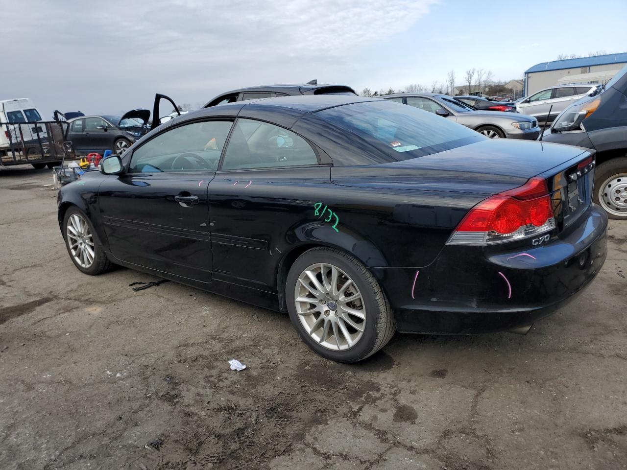 Image 2 of 2009 VOLVO C70 T5 2009 with VIN YV1MC67249J070265