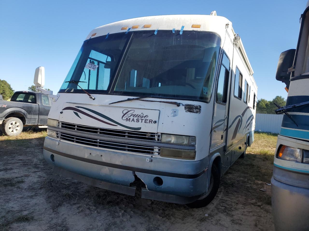 Изображение 2 2000 FORD F550 SUPER DUTY STRIPPED CHASSIS 2000 с VIN 3FCNF53S1XJA37260