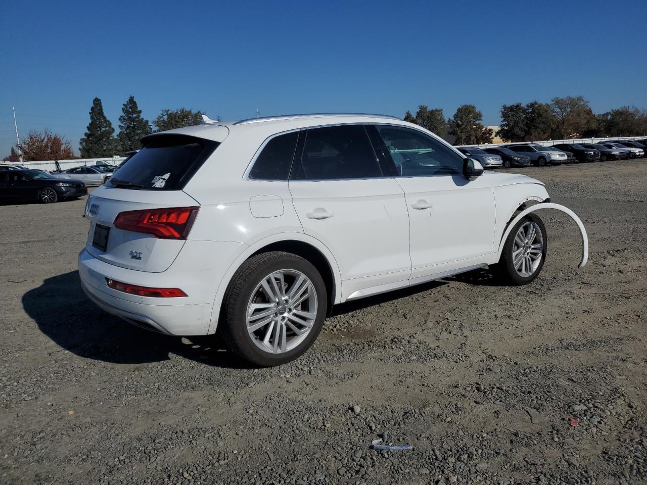 Obraz 3 z 2018 AUDI Q5 PREMIUM PLUS 2018 z VIN WA1BNAFY1J2018911